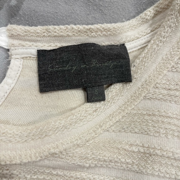 3/4 sleeve lace Anthropologie shirt ✨ - Picture 3 of 4